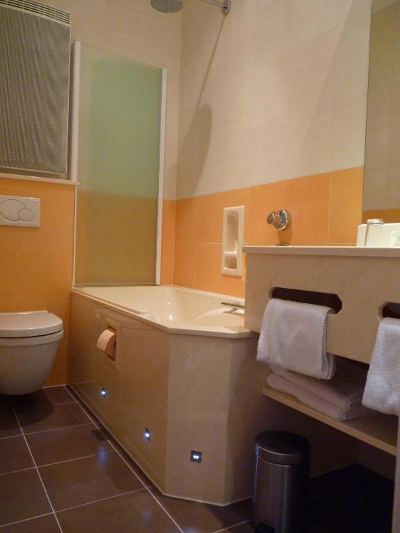 Les Tilleuls Hotel Jupille Dış mekan fotoğraf