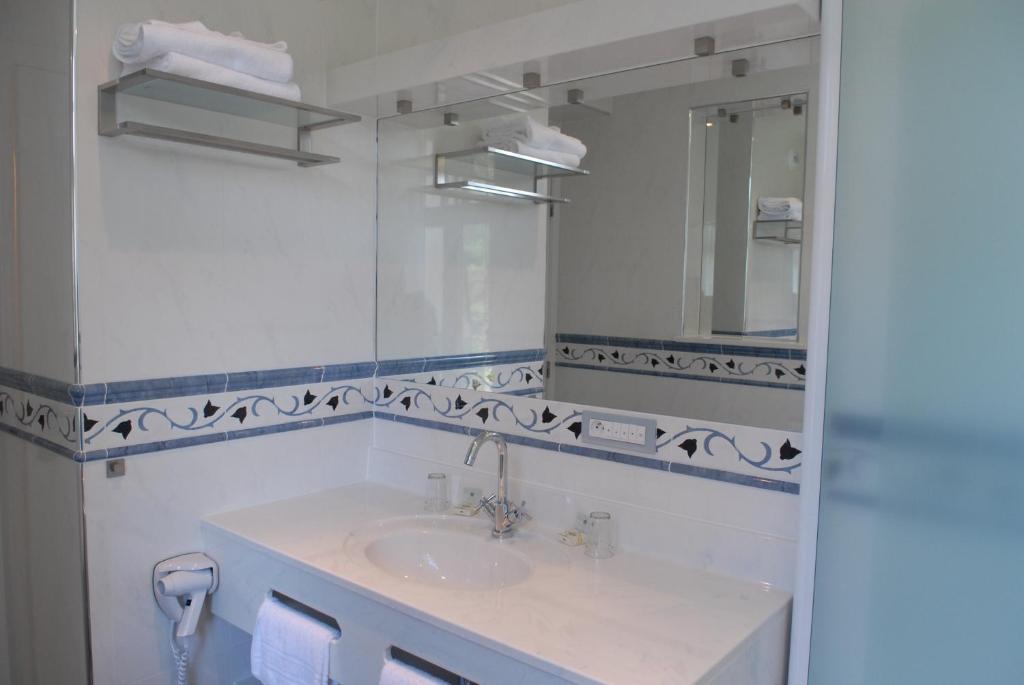 Les Tilleuls Hotel Jupille Dış mekan fotoğraf