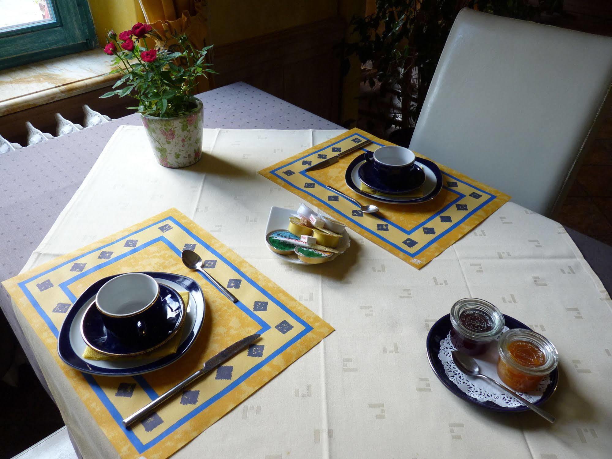 Les Tilleuls Hotel Jupille Dış mekan fotoğraf